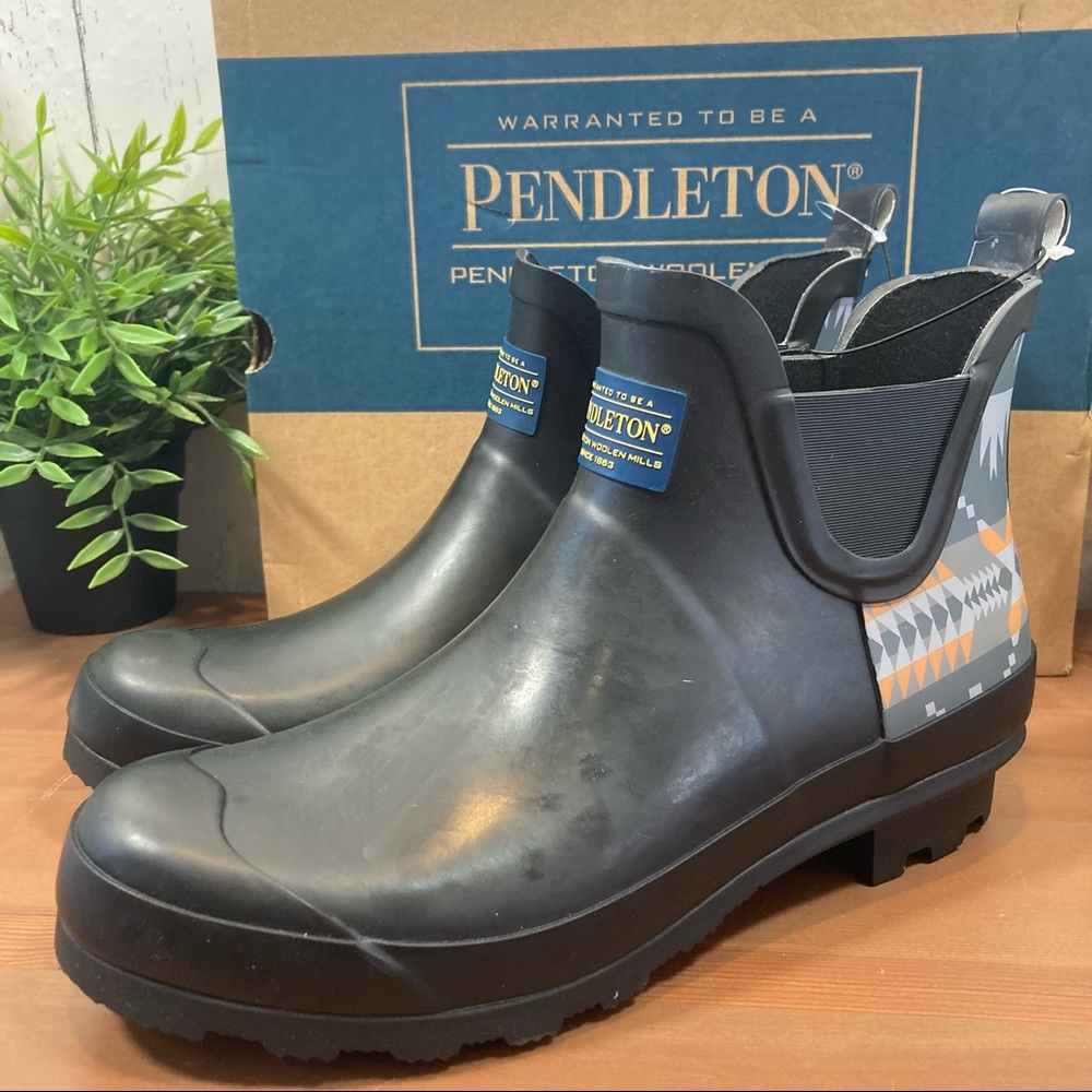 Pendleton Chelsea Black Rain Boot - Picture 5 of 9
